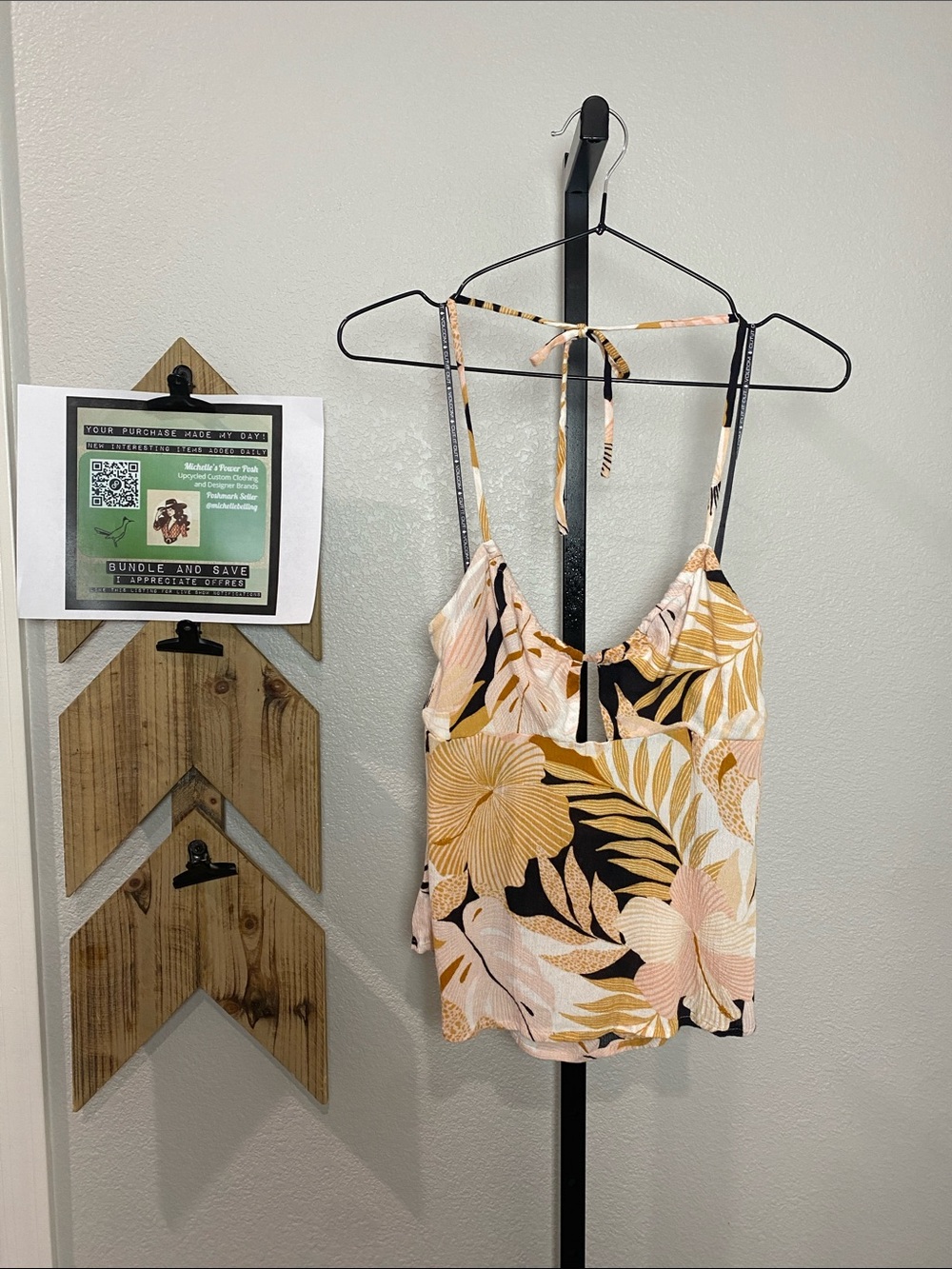 Volcom Peach, Black & Cream Floral Tie-Back Cami 17-21ptp🐦‍⬛👡